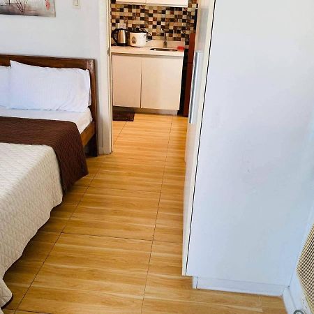 Azure C2 Balcony Wifi Near Mall Airport Multiple Units Paranaque City Exterior foto