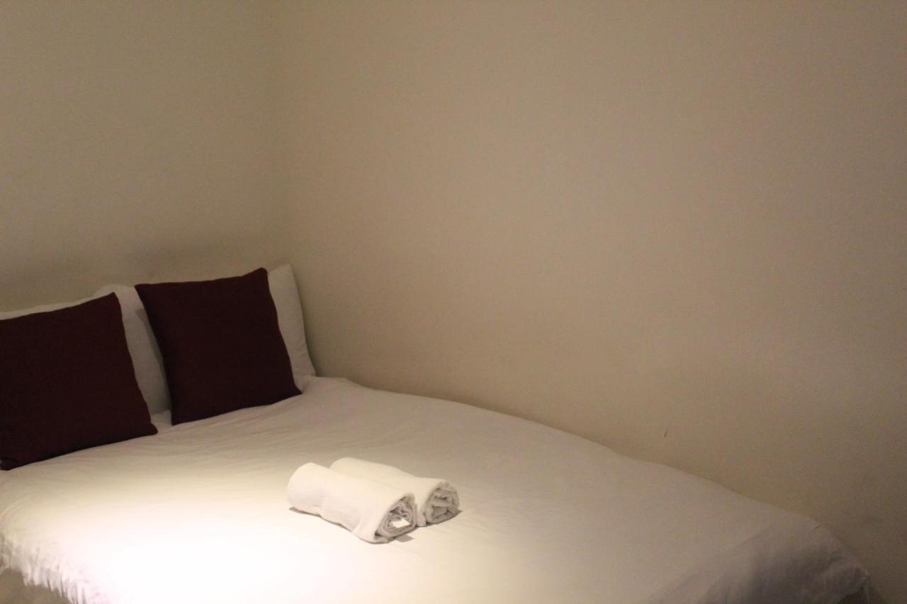 Azure C2 Balcony Wifi Near Mall Airport Multiple Units Paranaque City Exterior foto