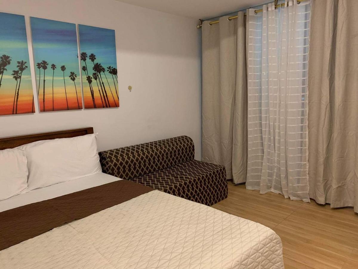 Azure C2 Balcony Wifi Near Mall Airport Multiple Units Paranaque City Exterior foto
