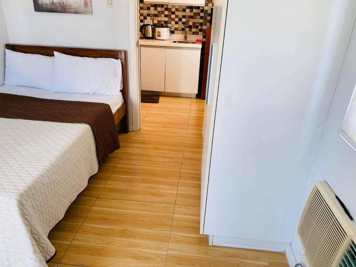 Azure C2 Balcony Wifi Near Mall Airport Multiple Units Paranaque City Exterior foto
